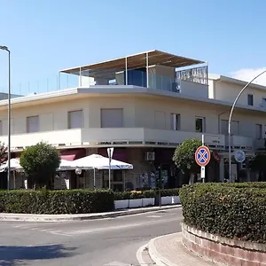Hotel Del